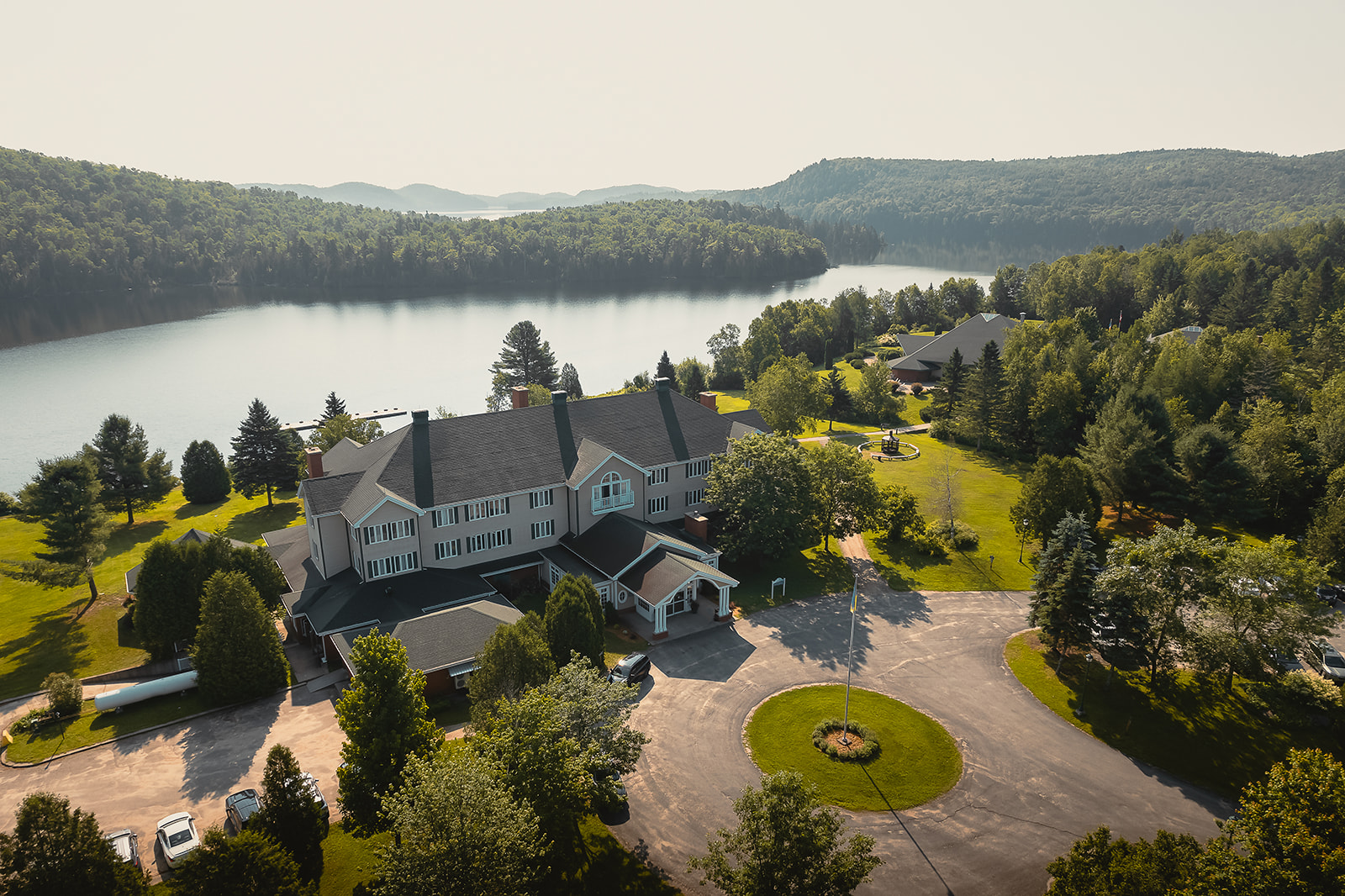 Auberge du Lac-à-l'Eau-Claire