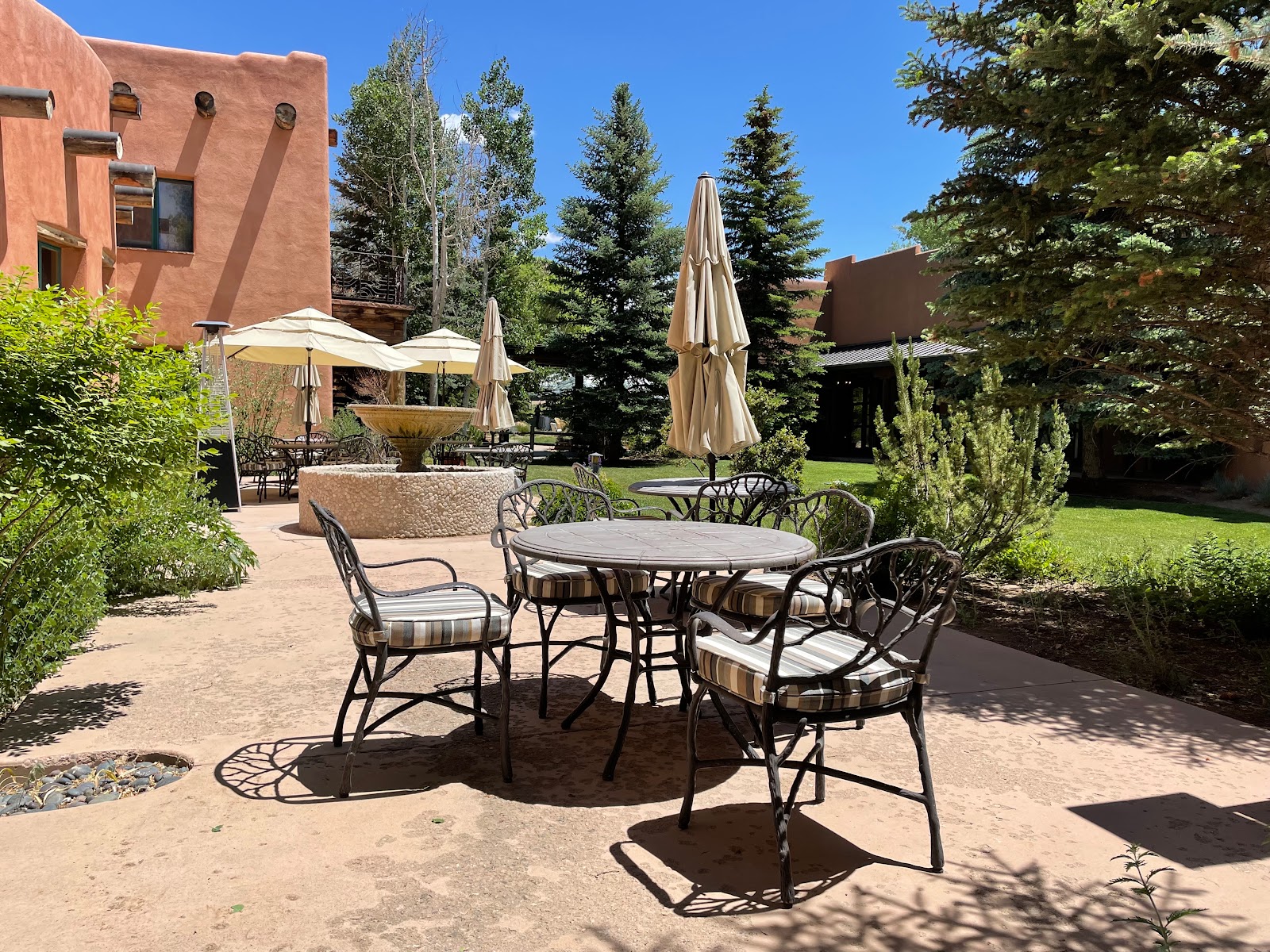 El Monte Sagrado, Taos, NM