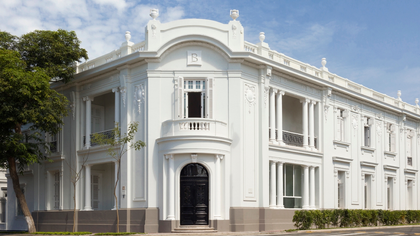 Hotel B, Lima
