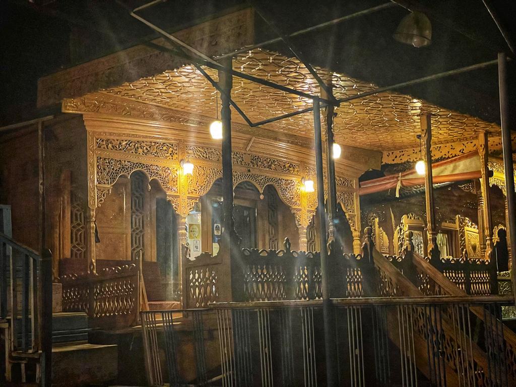 Houseboat Stays on Dal Lake