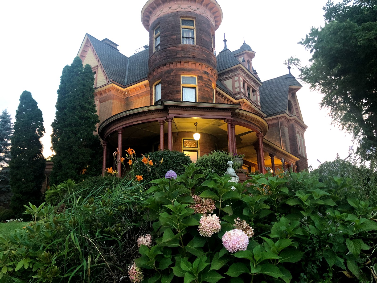 The Henderson Castle