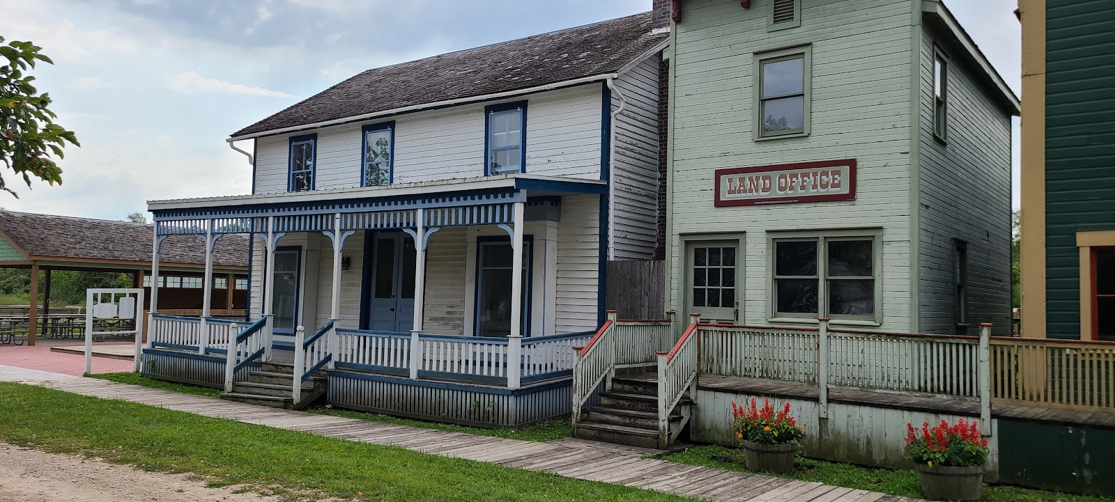 The Historic Usher's Ferry Lodge