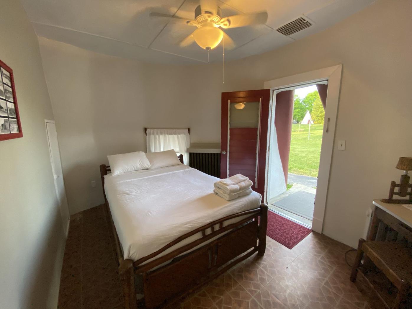 Picture for Wigwam Village Inn #2